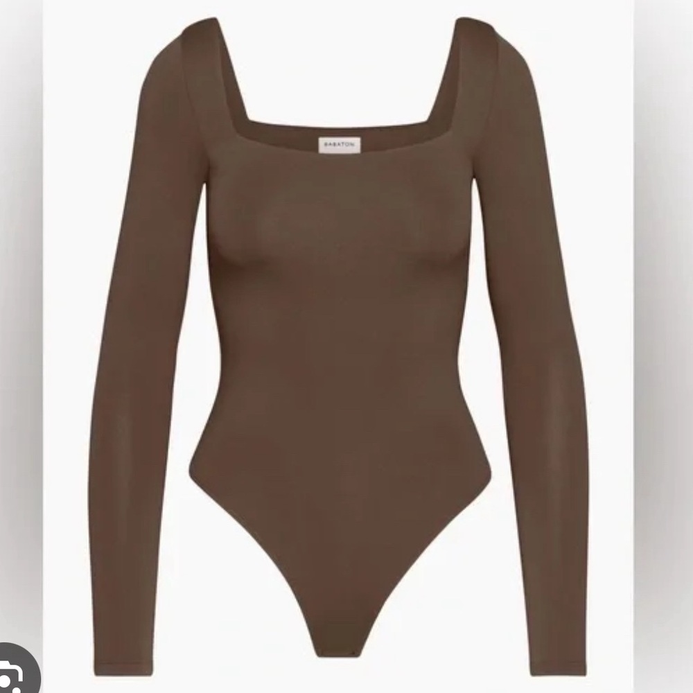 Aritzia Babaton Contour Squareneck Longsleeve Bodysuit in Coffee Bean
